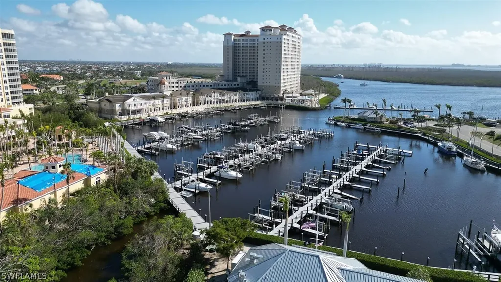 6081 Silver King Boulevard Cape Coral FL 33914