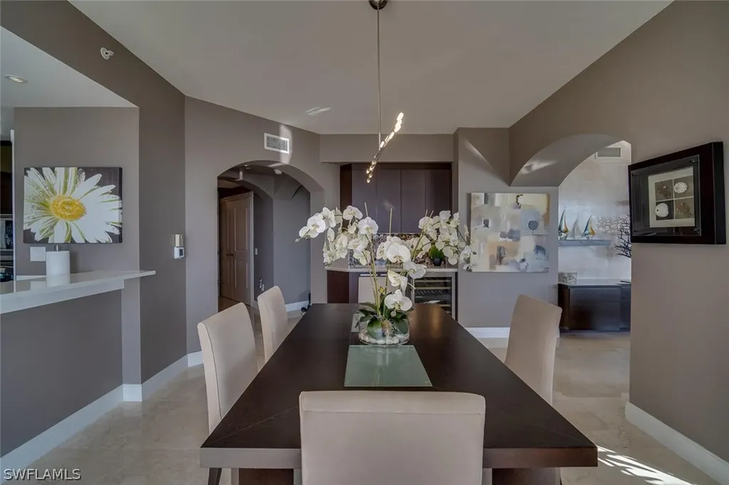 6081 Silver King Boulevard Cape Coral FL 33914
