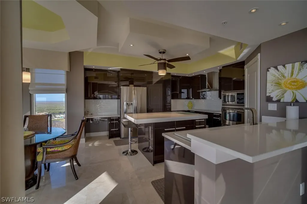 6081 Silver King Boulevard Cape Coral FL 33914