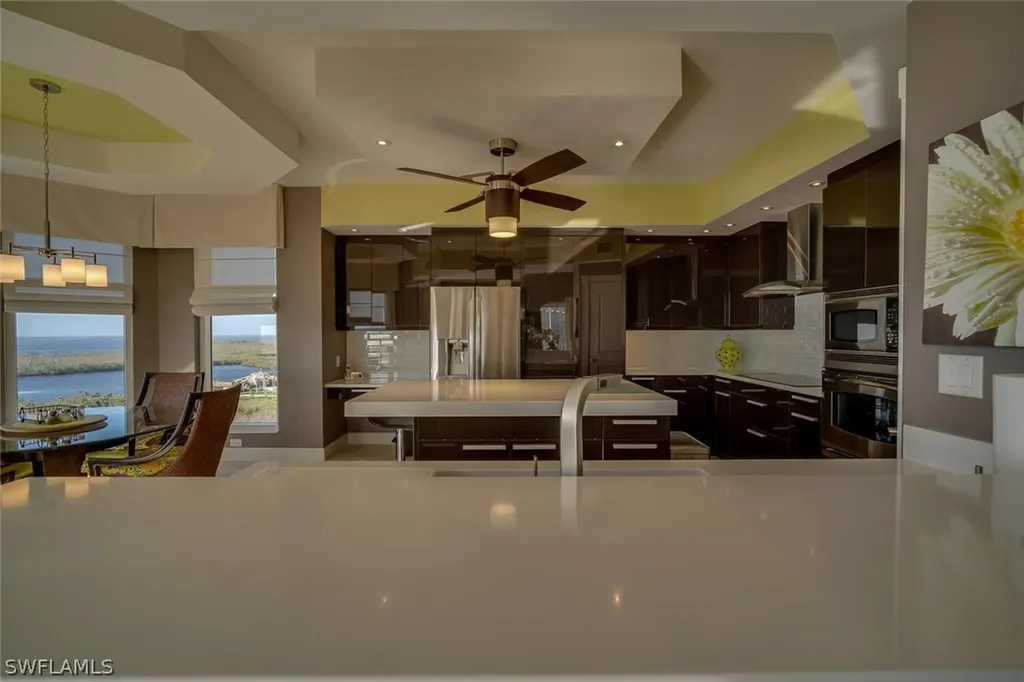 6081 Silver King Boulevard Cape Coral FL 33914