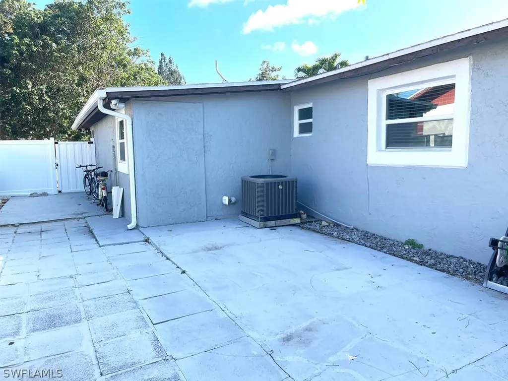 5213 Hardee Street Naples FL 34113