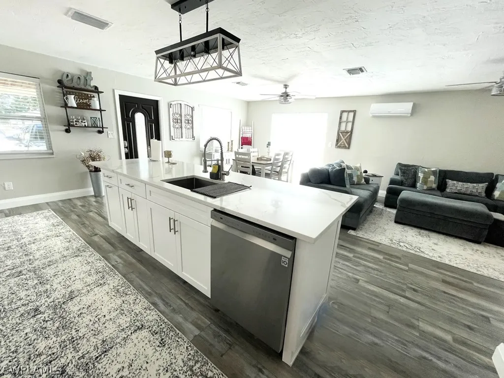 5213 Hardee Street Naples FL 34113