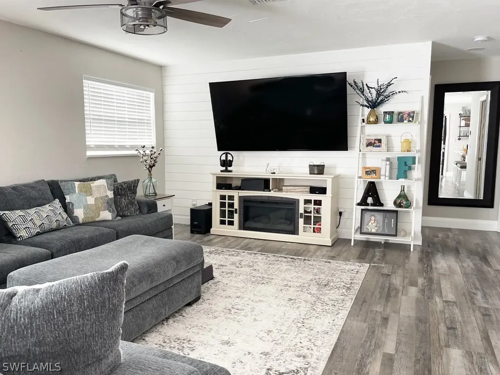 5213 Hardee Street Naples FL 34113