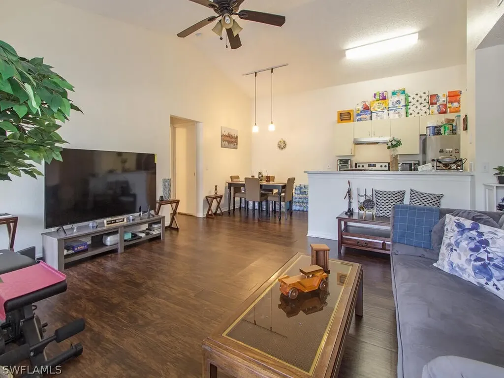 Naples FL, 2118 Arbour Walk Circle, Unit 2824