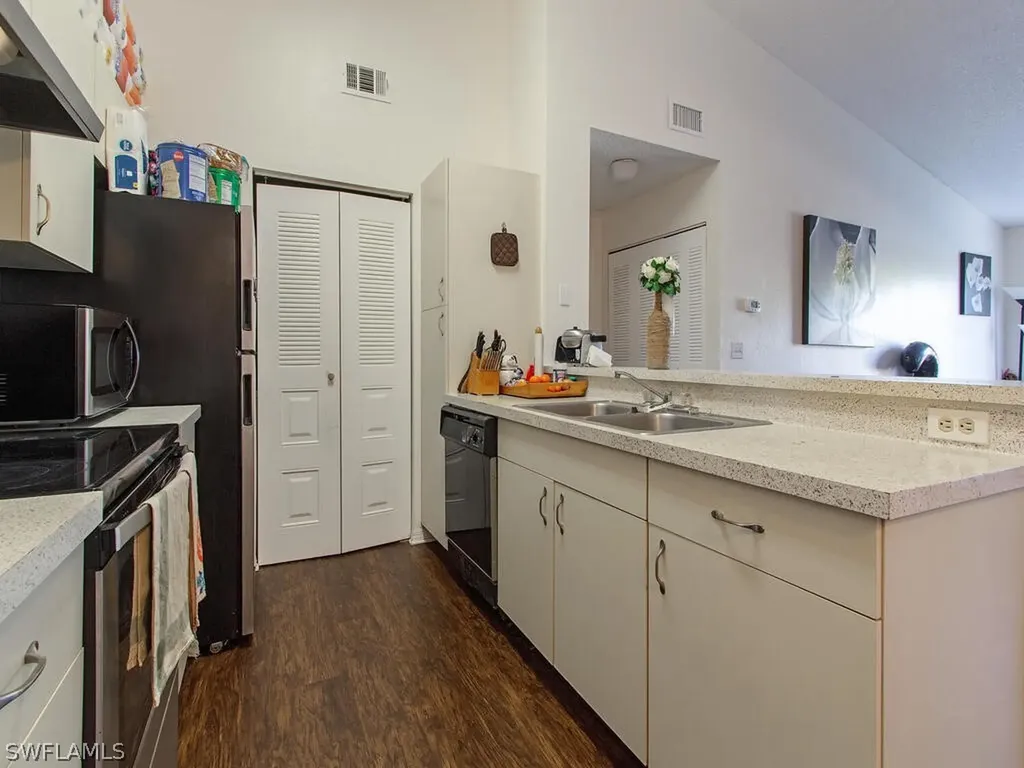 2118 Arbour Walk Circle Naples FL 34109