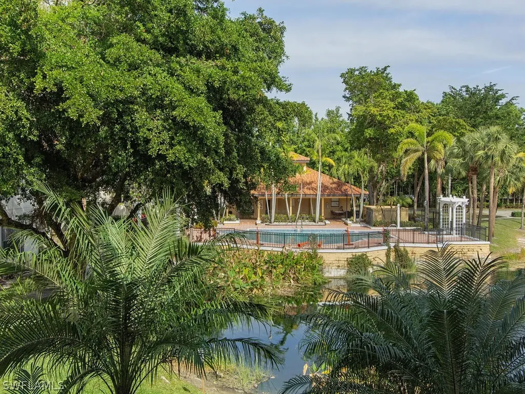 2118 Arbour Walk Circle Naples FL 34109