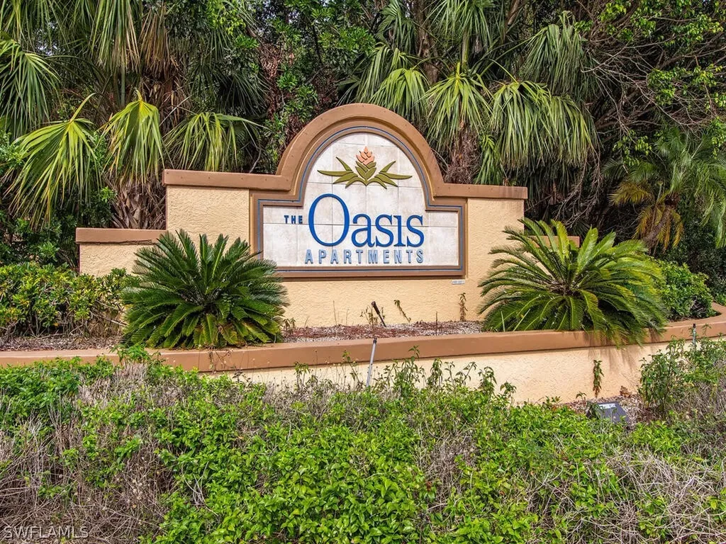 2118 Arbour Walk Circle Naples FL 34109