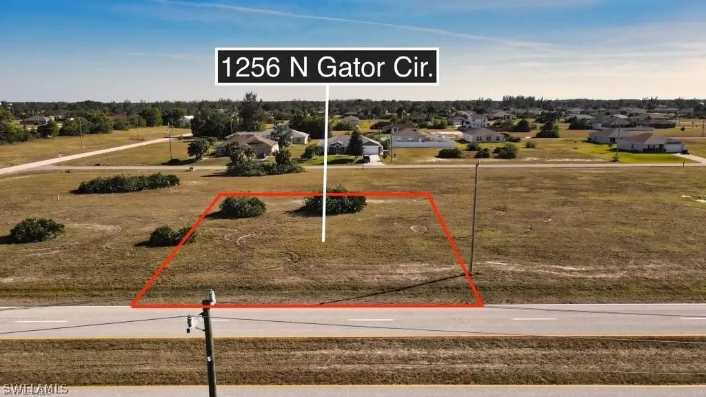 1256 N Gator Circle Cape Coral FL 33909
