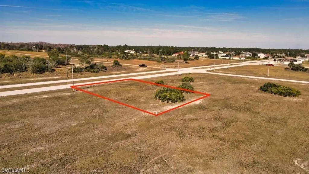 1256 N Gator Circle Cape Coral FL 33909