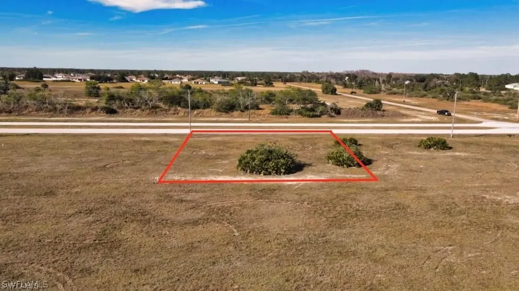 1256 N Gator Circle Cape Coral FL 33909