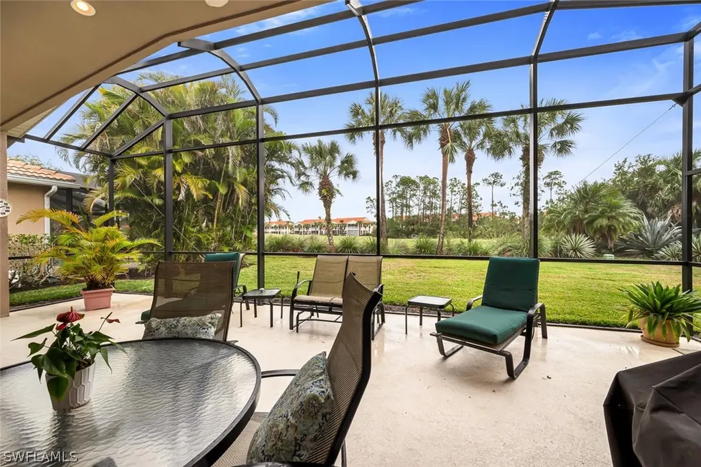 4772 Cerromar Drive Naples FL 34112