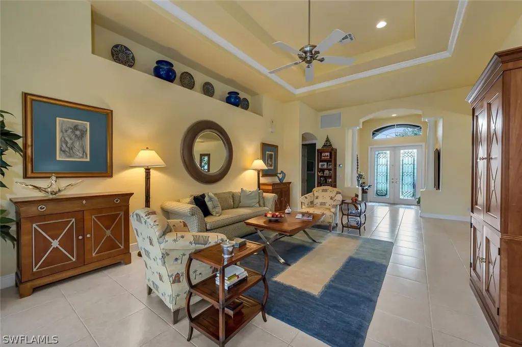 4772 Cerromar Drive Naples FL 34112