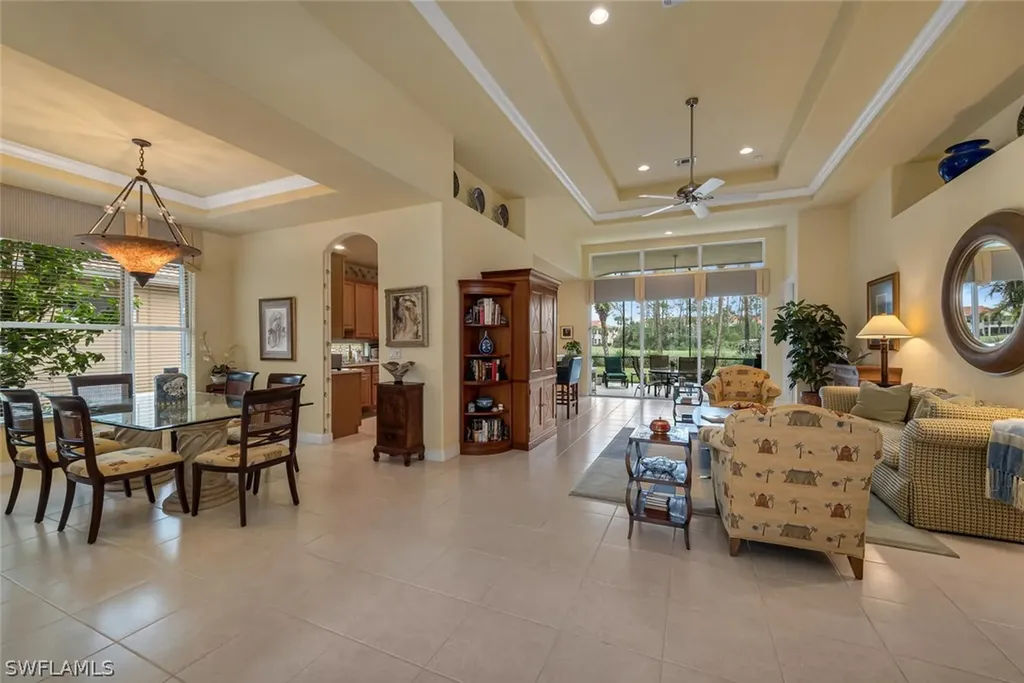4772 Cerromar Drive Naples FL 34112