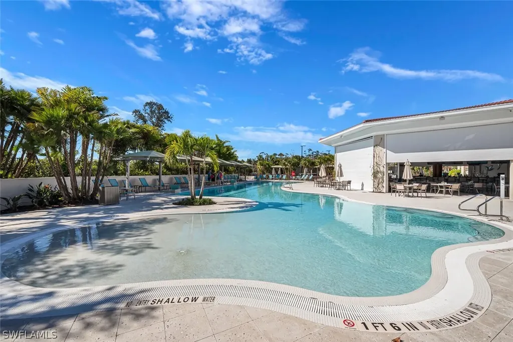 4772 Cerromar Drive Naples FL 34112