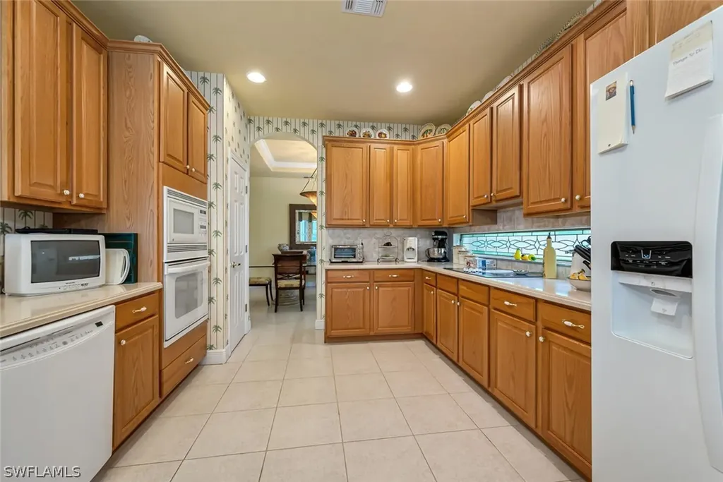4772 Cerromar Drive Naples FL 34112