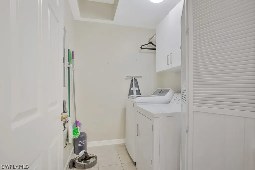 1886 Tarpon Bay Drive S Naples FL 34119