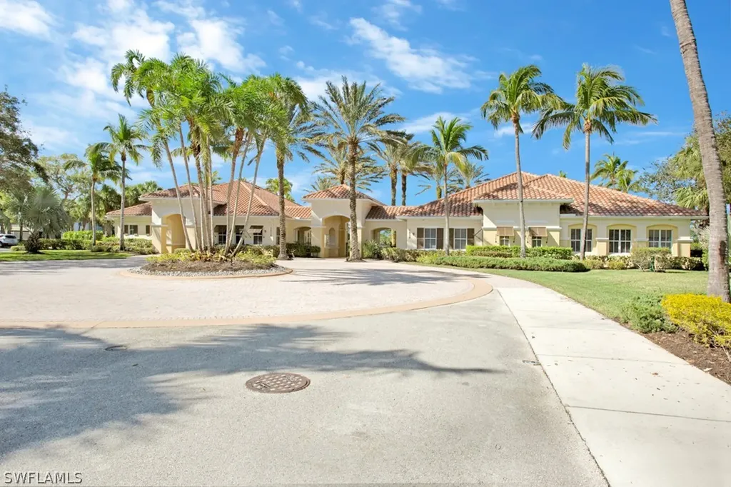 1886 Tarpon Bay Drive S Naples FL 34119