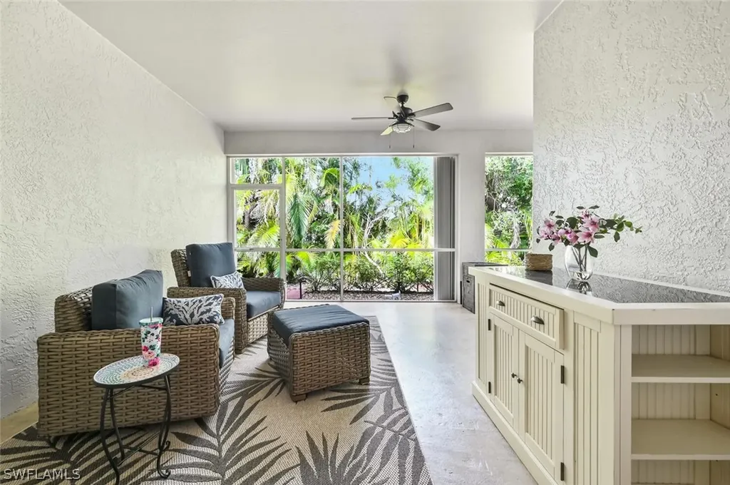 607 Crossfield Circle Naples FL 34104