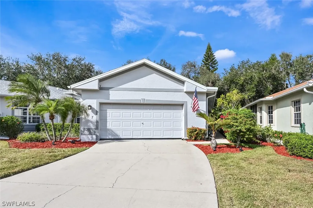 607 Crossfield Circle Naples FL 34104