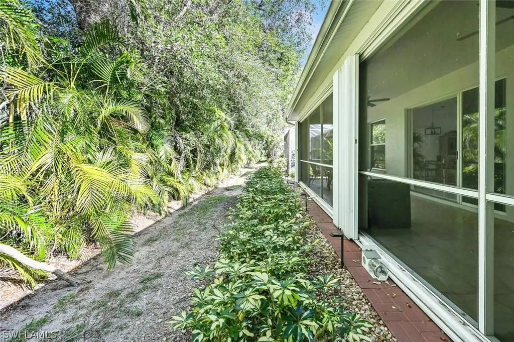 607 Crossfield Circle Naples FL 34104