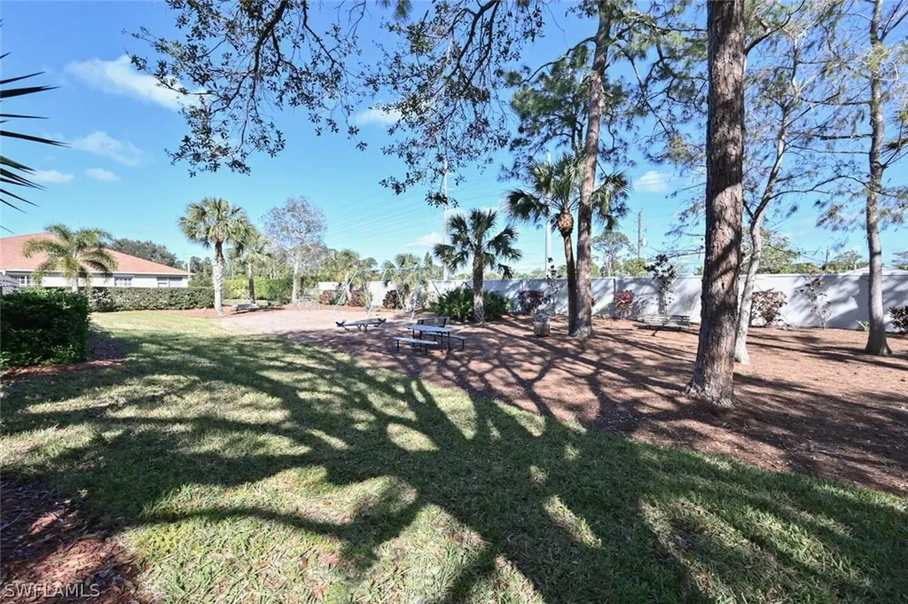 607 Crossfield Circle Naples FL 34104