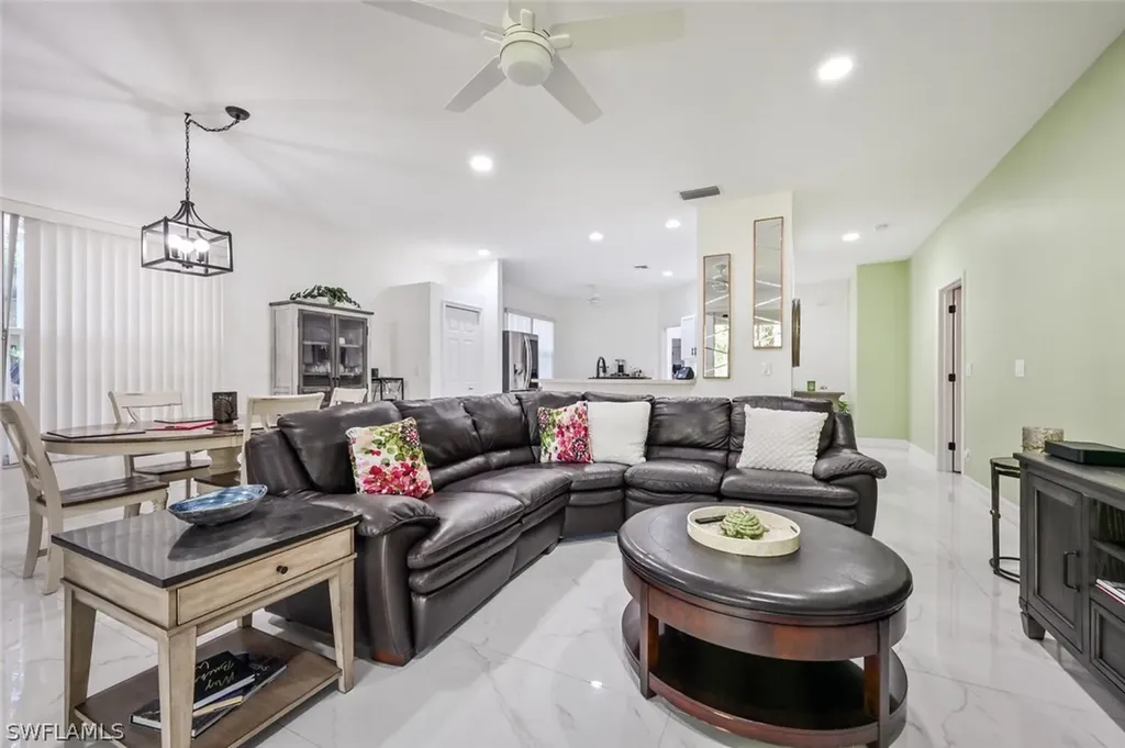 607 Crossfield Circle Naples FL 34104