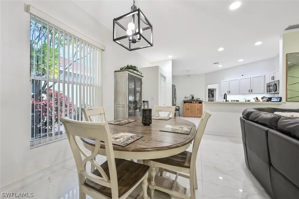 607 Crossfield Circle Naples FL 34104