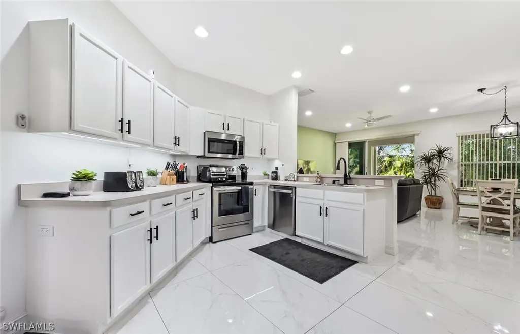 607 Crossfield Circle Naples FL 34104