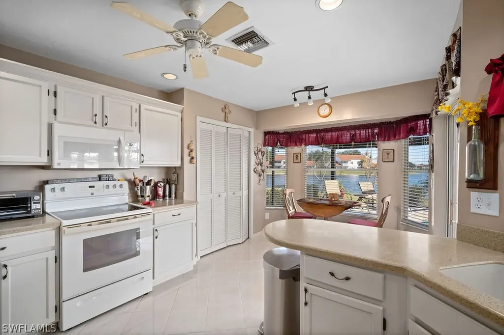 704 Belville Boulevard Naples FL 34104