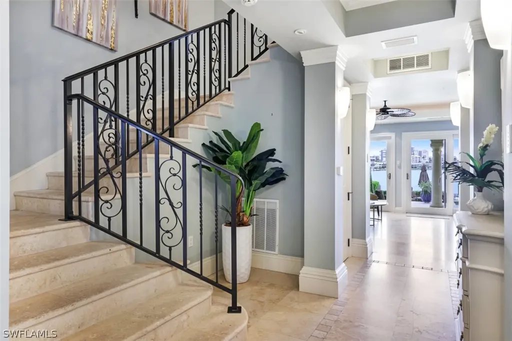 221 Harbour Drive Naples FL 34103