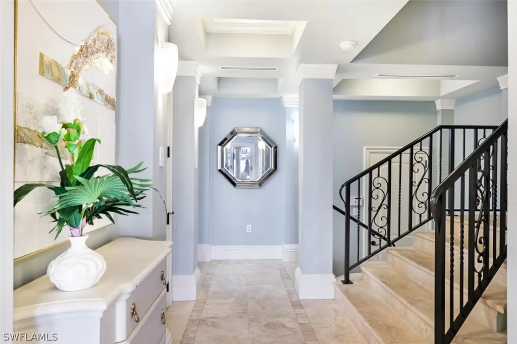 221 Harbour Drive Naples FL 34103