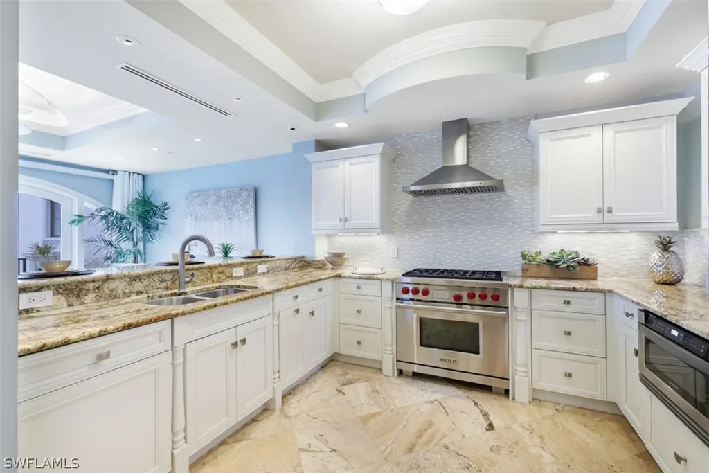221 Harbour Drive Naples FL 34103