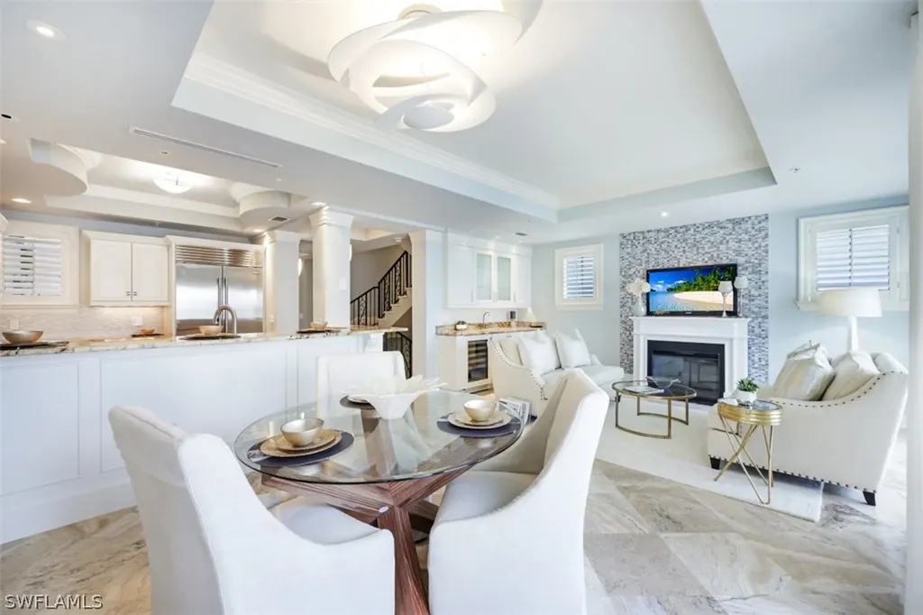 221 Harbour Drive Naples FL 34103
