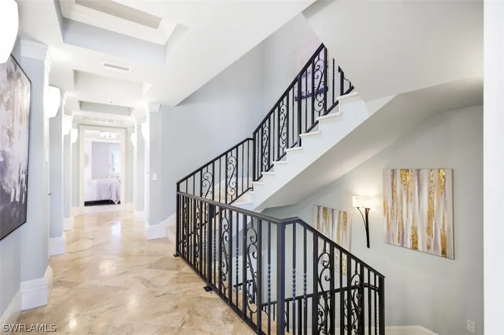 221 Harbour Drive Naples FL 34103