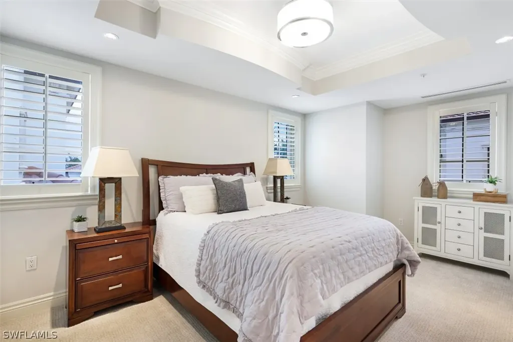 221 Harbour Drive Naples FL 34103