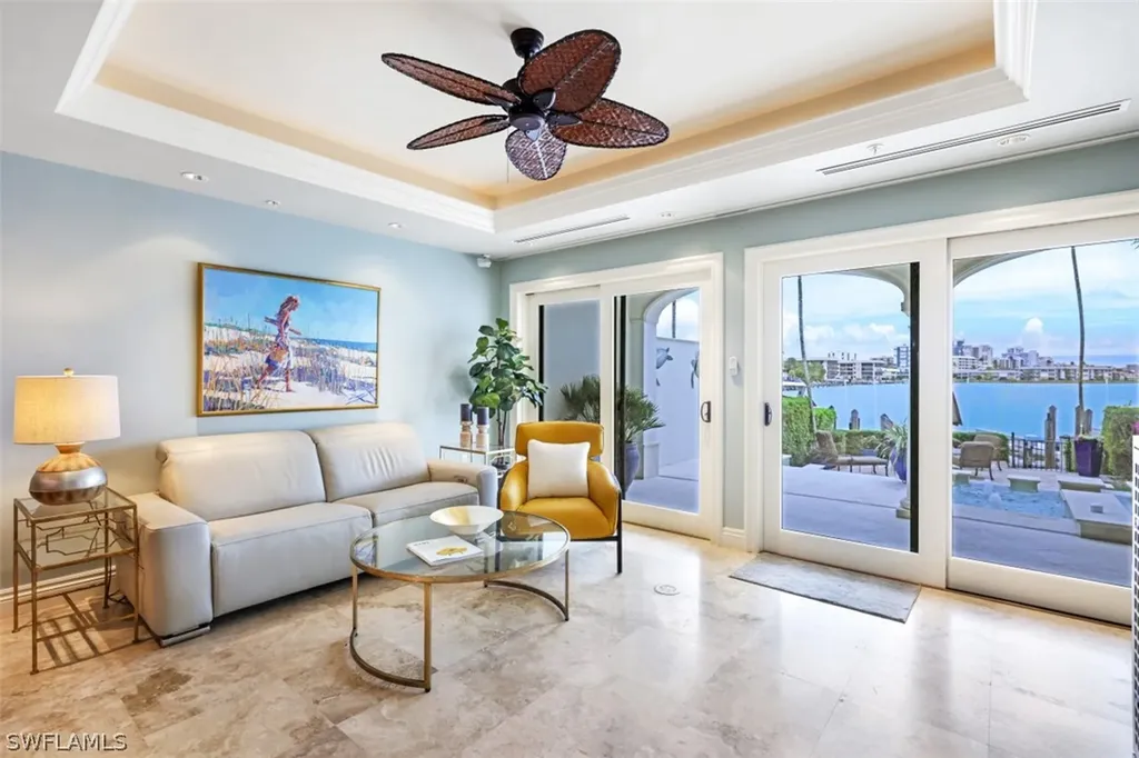 221 Harbour Drive Naples FL 34103