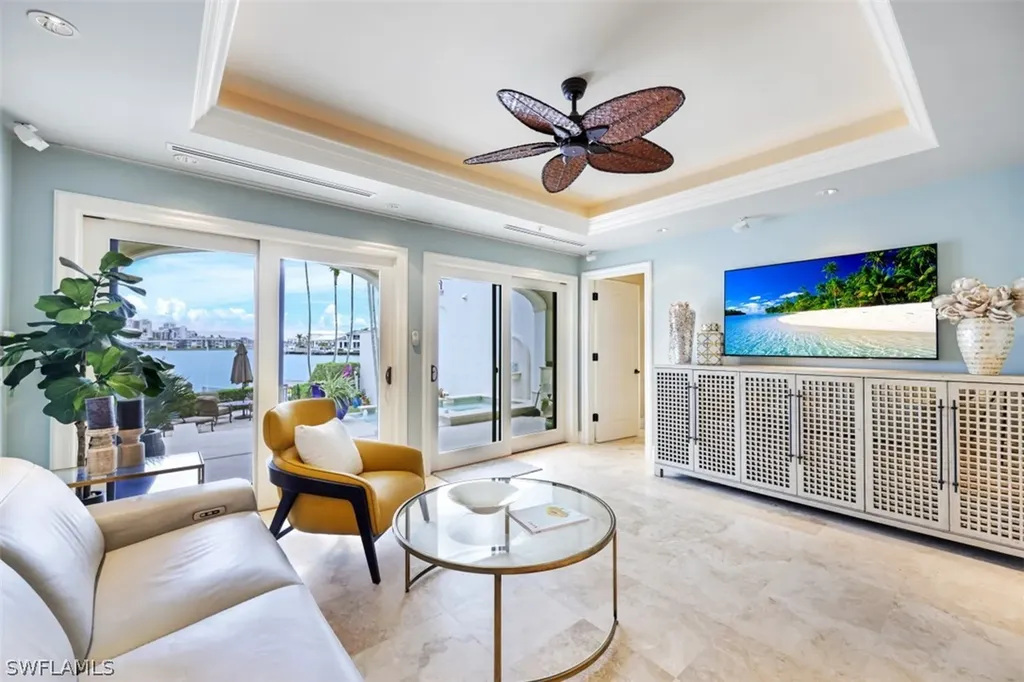 221 Harbour Drive Naples FL 34103