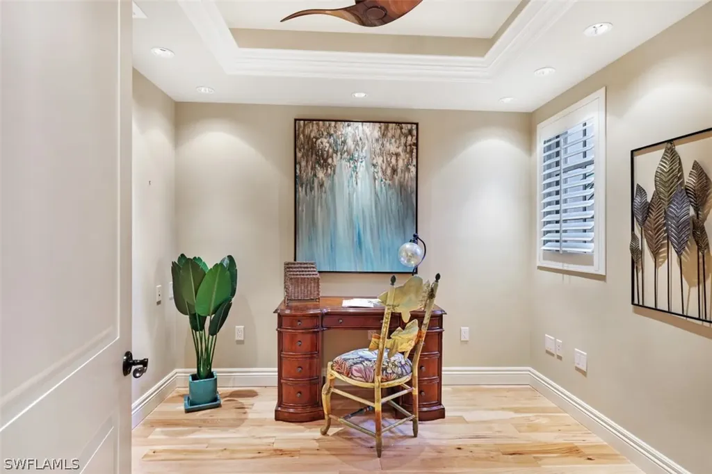 221 Harbour Drive Naples FL 34103
