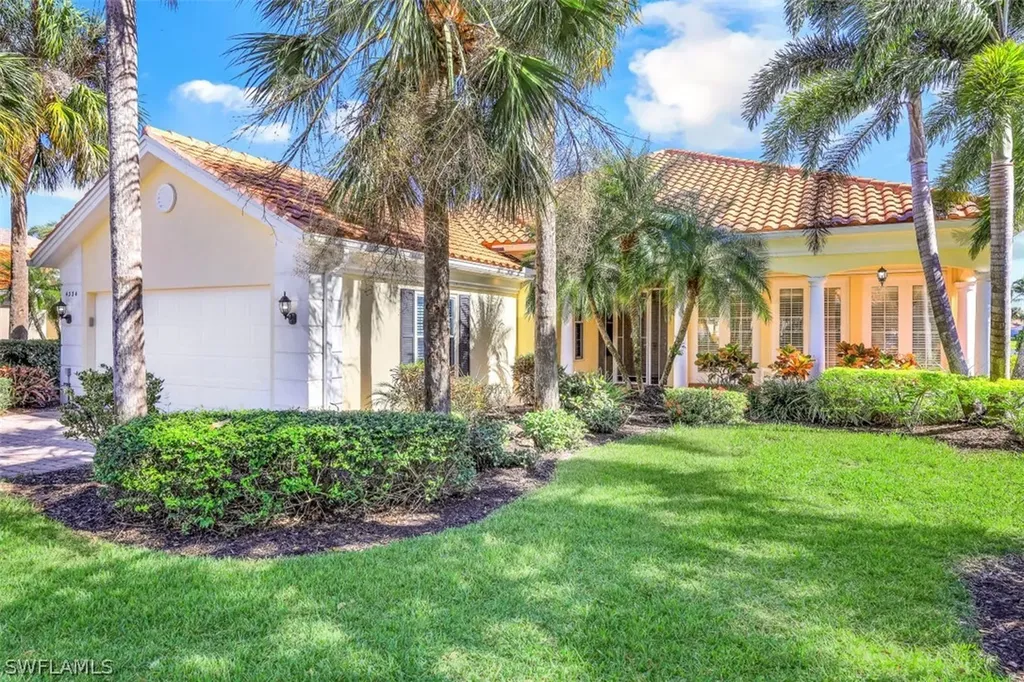 4334 Queen Elizabeth Way Naples FL 34119