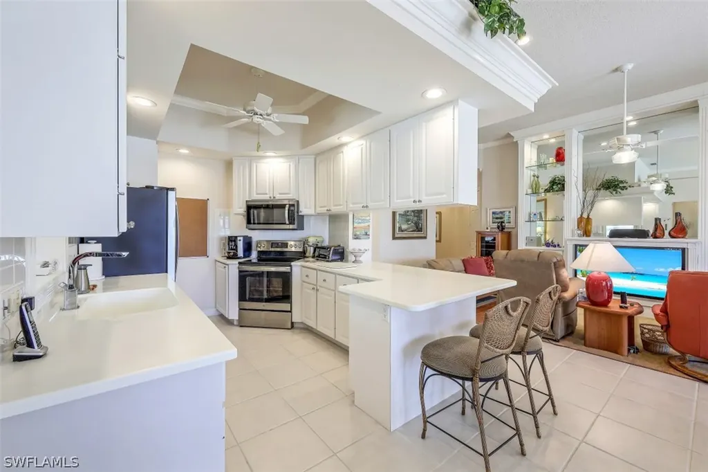 4334 Queen Elizabeth Way Naples FL 34119