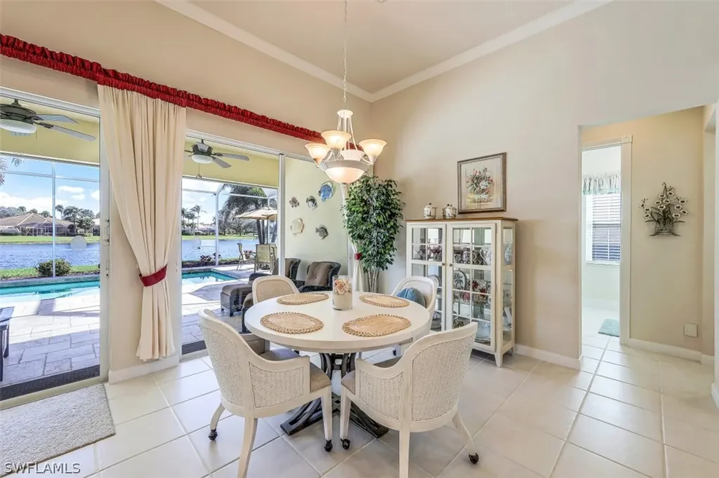4334 Queen Elizabeth Way Naples FL 34119