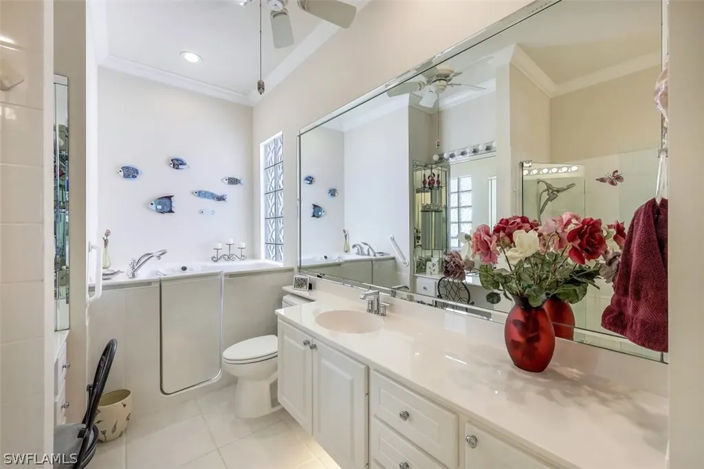 4334 Queen Elizabeth Way Naples FL 34119