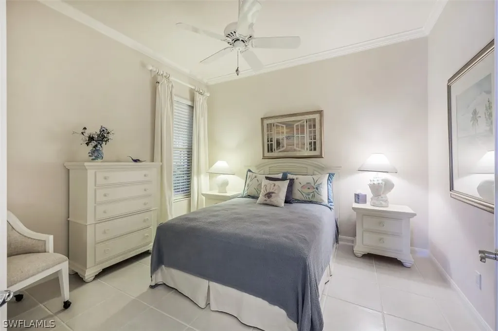 4334 Queen Elizabeth Way Naples FL 34119