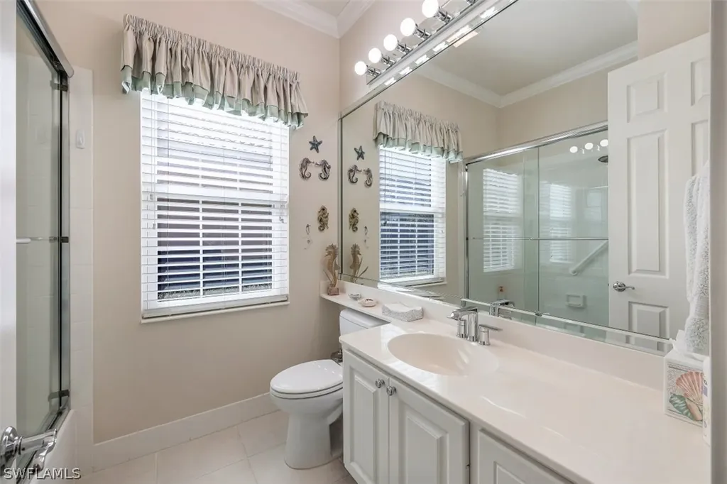 4334 Queen Elizabeth Way Naples FL 34119