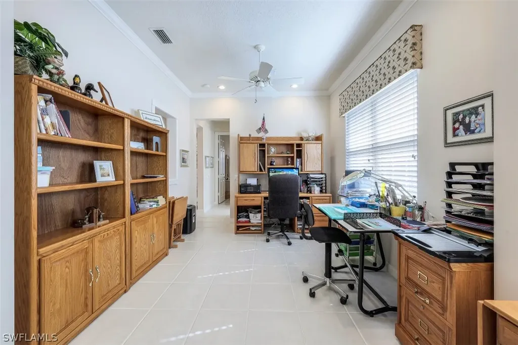 4334 Queen Elizabeth Way Naples FL 34119