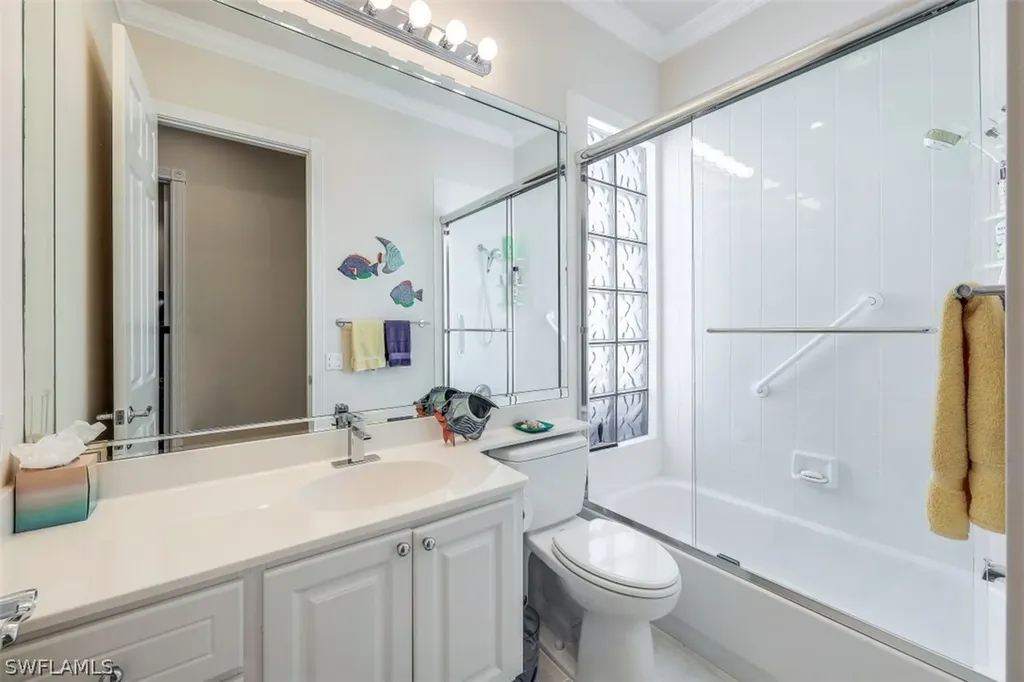 4334 Queen Elizabeth Way Naples FL 34119