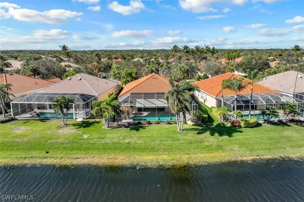 4334 Queen Elizabeth Way Naples FL 34119