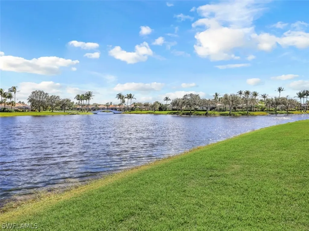 4334 Queen Elizabeth Way Naples FL 34119