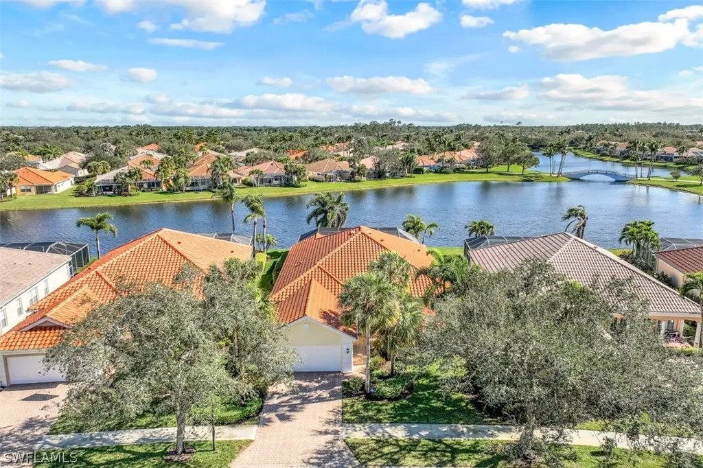 4334 Queen Elizabeth Way Naples FL 34119