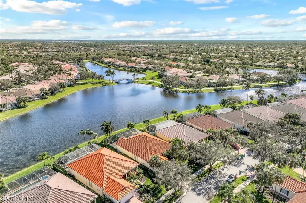 4334 Queen Elizabeth Way Naples FL 34119